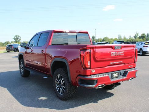 Used 2022 GMC Sierra 1500 AT4 w/ AT4 Preferred Package AWD/4WD image 7