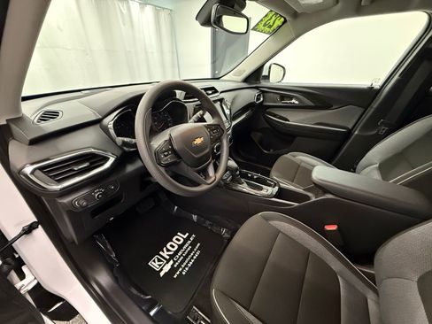 Used 2023 Chevrolet TrailBlazer LT w/ Convenience Package image 11
