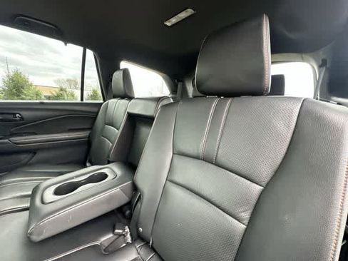 Used 2022 Honda Pilot TrailSport image 18
