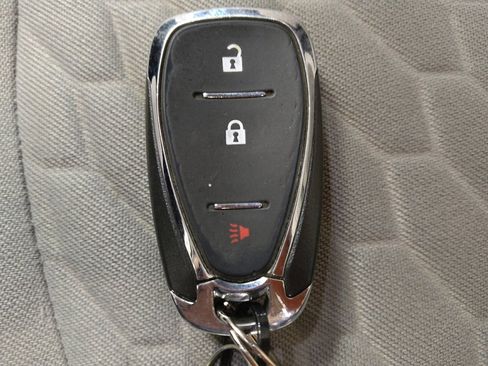 Used 2021 Chevrolet Equinox LT image 32