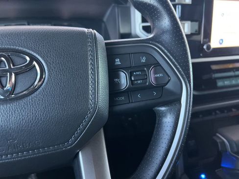 Used 2025 Toyota Tundra SR5 AWD/4WD image 31
