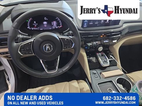 Used 2025 Acura MDX SH-AWD w/ Advance Package image 9