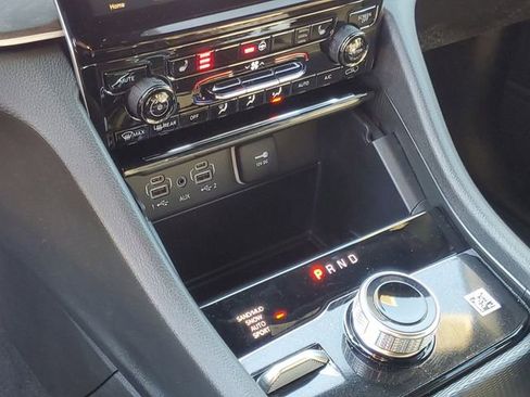 New 2025 Jeep Grand Cherokee Limited image 13