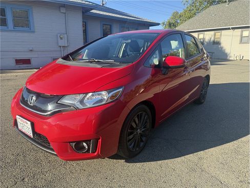 Used 2015 Honda Fit EX image 3