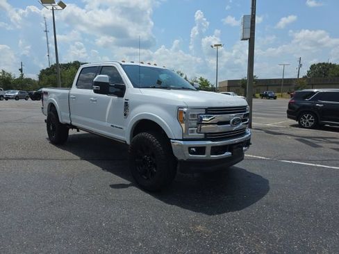 Used 2018 Ford F250 Lariat w/ Lariat Ultimate Package AWD/4WD image 1
