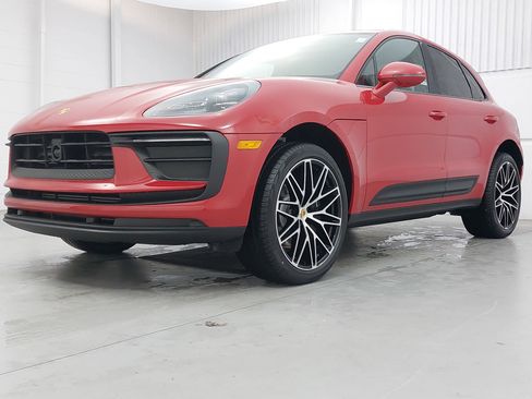New 2026 Porsche Macan image 1