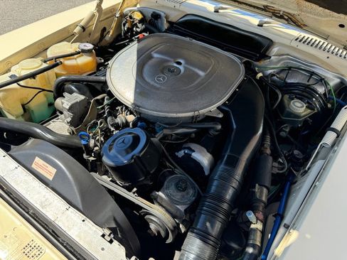 Used 1987 Mercedes-Benz 560 SL image 23