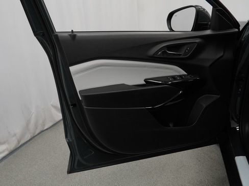 New 2026 Chevrolet Trax LT w/ Driver Confidence Package FWD image 21