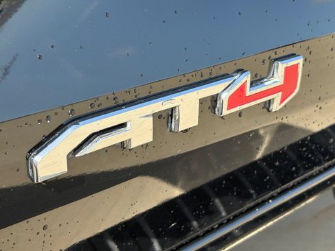Certified 2023 GMC Canyon AT4 AWD/4WD image 10