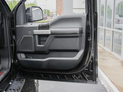 Used 2019 Ford F150 Raptor w/ Equipment Group 802A Luxury AWD/4WD image 34