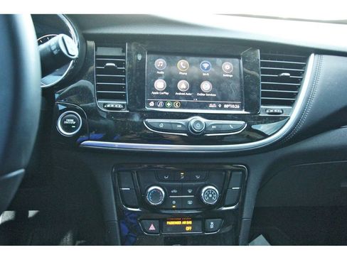 Used 2022 Buick Encore Preferred image 10