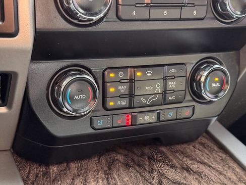 Used 2019 Ford F250 Lariat w/ Lariat Ultimate Package image 40