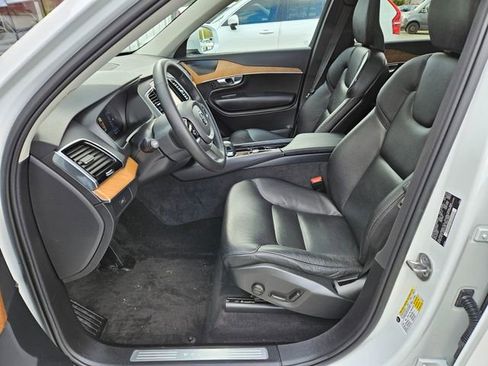 Certified 2023 Volvo XC90 B5 Plus AWD/4WD image 14