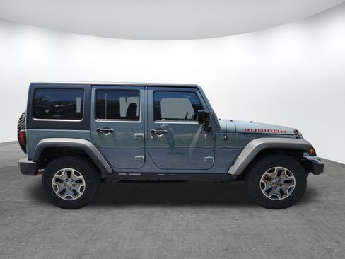 Used 2015 Jeep Wrangler Unlimited Rubicon w/ Connectivity Group AWD/4WD image 22