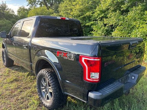 Used 2015 Ford F150 XLT w/ Equipment Group 302A Luxury AWD/4WD image 13