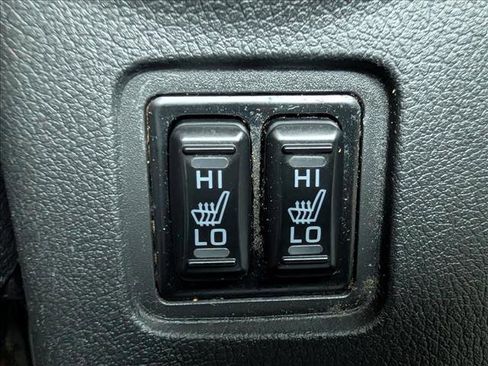 Used 2016 Mitsubishi Outlander SEL AWD/4WD image 33