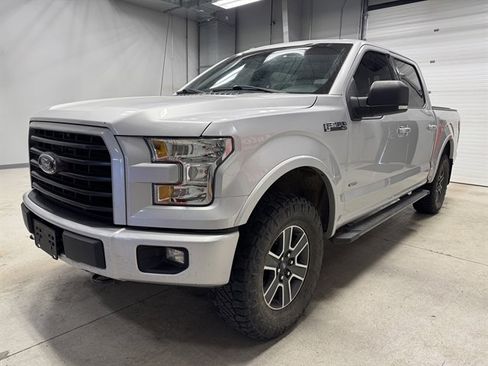 Used 2016 Ford F150 XLT w/ Equipment Group 302A Luxury image 3