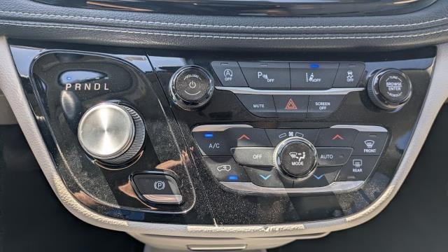 Used 2021 Chrysler Pacifica Touring-L AWD/4WD image 13