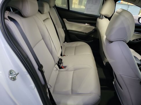 Used 2024 MAZDA MAZDA3 s image 22