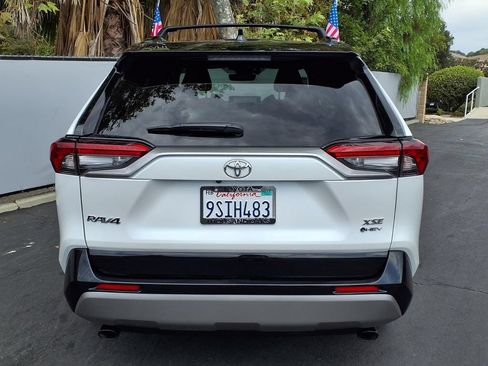 Certified 2025 Toyota RAV4 XSE w/ Weather Package AWD/4WD image 8