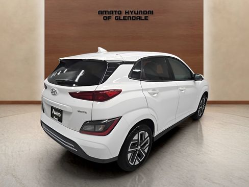 Used 2023 Hyundai Kona SEL FWD image 6
