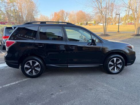 Used 2018 Subaru Forester 2.5i Premium w/ All-Weather Package image 7