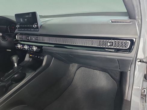 Used 2025 Honda Civic Sport image 20