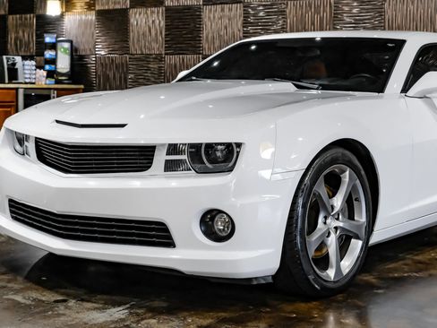 Used 2013 Chevrolet Camaro SS w/ RS Package RWD image 8
