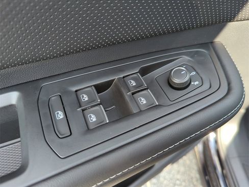 New 2026 Volkswagen Atlas SE image 26