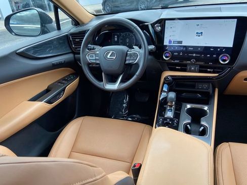 Certified 2025 Lexus NX 350 AWD w/ Accessory Package (2T) image 15