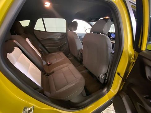 Used 2024 Chevrolet Trax RS w/ Driver Confidence Package image 32