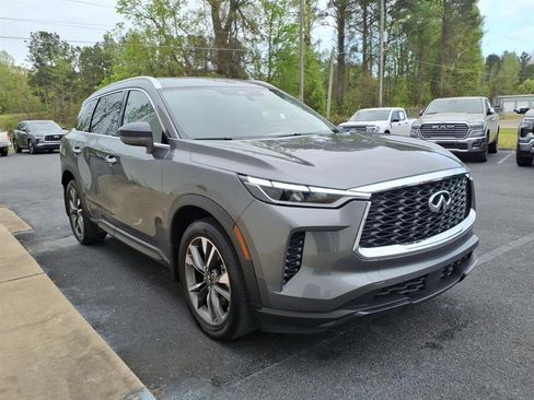 Used 2025 INFINITI QX60 Luxe image 3