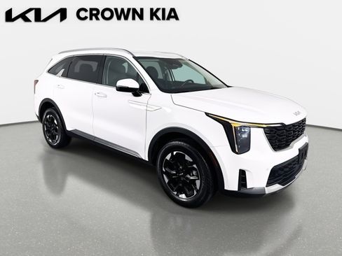 Certified 2025 Kia Sorento S image 3