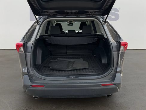Used 2021 Toyota RAV4 XLE FWD image 13