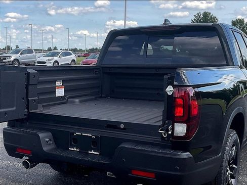 New 2026 Honda Ridgeline Black Edition image 33