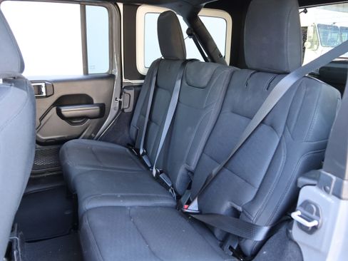 Used 2021 Jeep Wrangler Unlimited Sport image 33