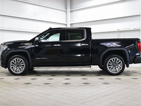 Used 2024 GMC Sierra 1500 Denali Ultimate image 4