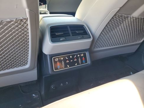 Used 2022 Audi e-tron Chronos w/ Chronos Package image 13