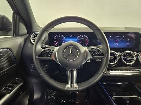 Certified 2025 Mercedes-Benz GLA 250 4MATIC image 22
