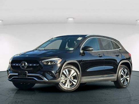 Used 2025 Mercedes-Benz GLA 250 4MATIC image 2