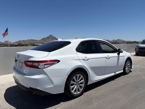 Used 2020 Toyota Camry LE w/ Carpet Mat Package FWD image 3