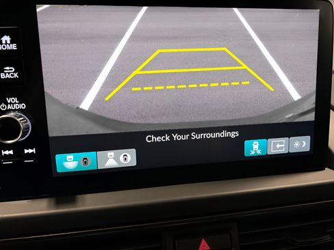 Used 2025 Honda Pilot TrailSport image 26