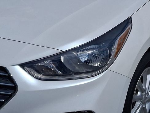 Used 2021 Hyundai Accent SEL FWD image 9