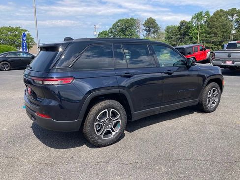 New 2024 Jeep Grand Cherokee Trailhawk w/ Advanced Protech Group II AWD/4WD image 5