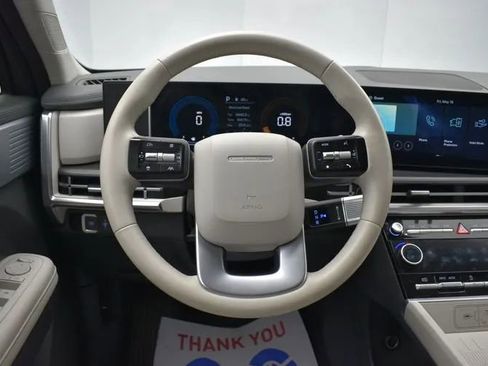 Used 2025 Hyundai Santa Fe SEL FWD image 20