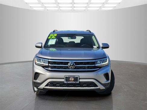Used 2022 Volkswagen Atlas SE image 2