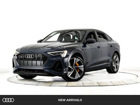 Used 2023 Audi e-tron Prestige w/ Prestige Package image 1