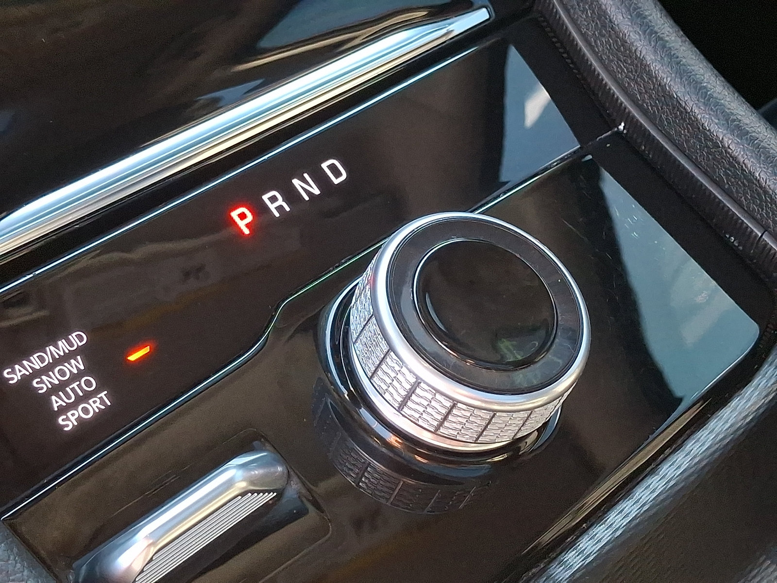 Used 2024 Jeep Grand Cherokee Limited AWD/4WD image 16