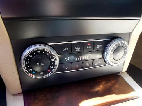 Used 2011 Mercedes-Benz GLK 350 2WD image 21