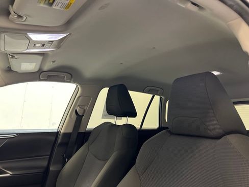 Used 2025 Toyota RAV4 LE AWD/4WD image 16
